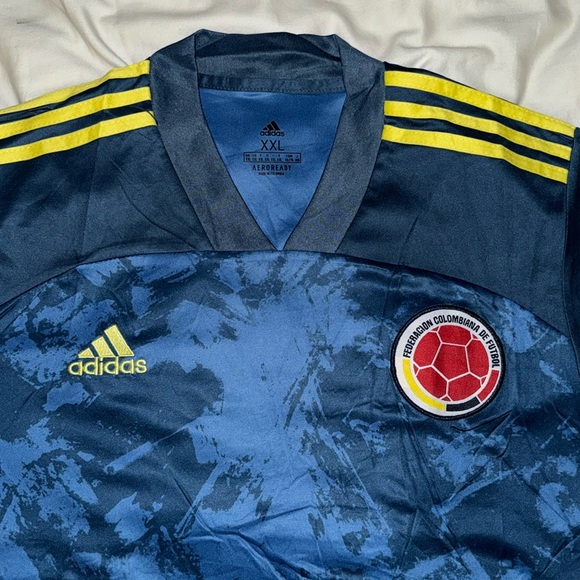ADIDAS REPLICA COLOMBIA SOCCER JERSEY - Picture 1 of 7